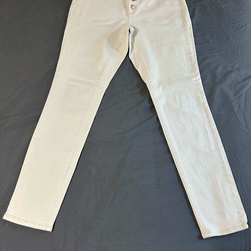 Universal Thread High Rise Women’s Jeans - Cream